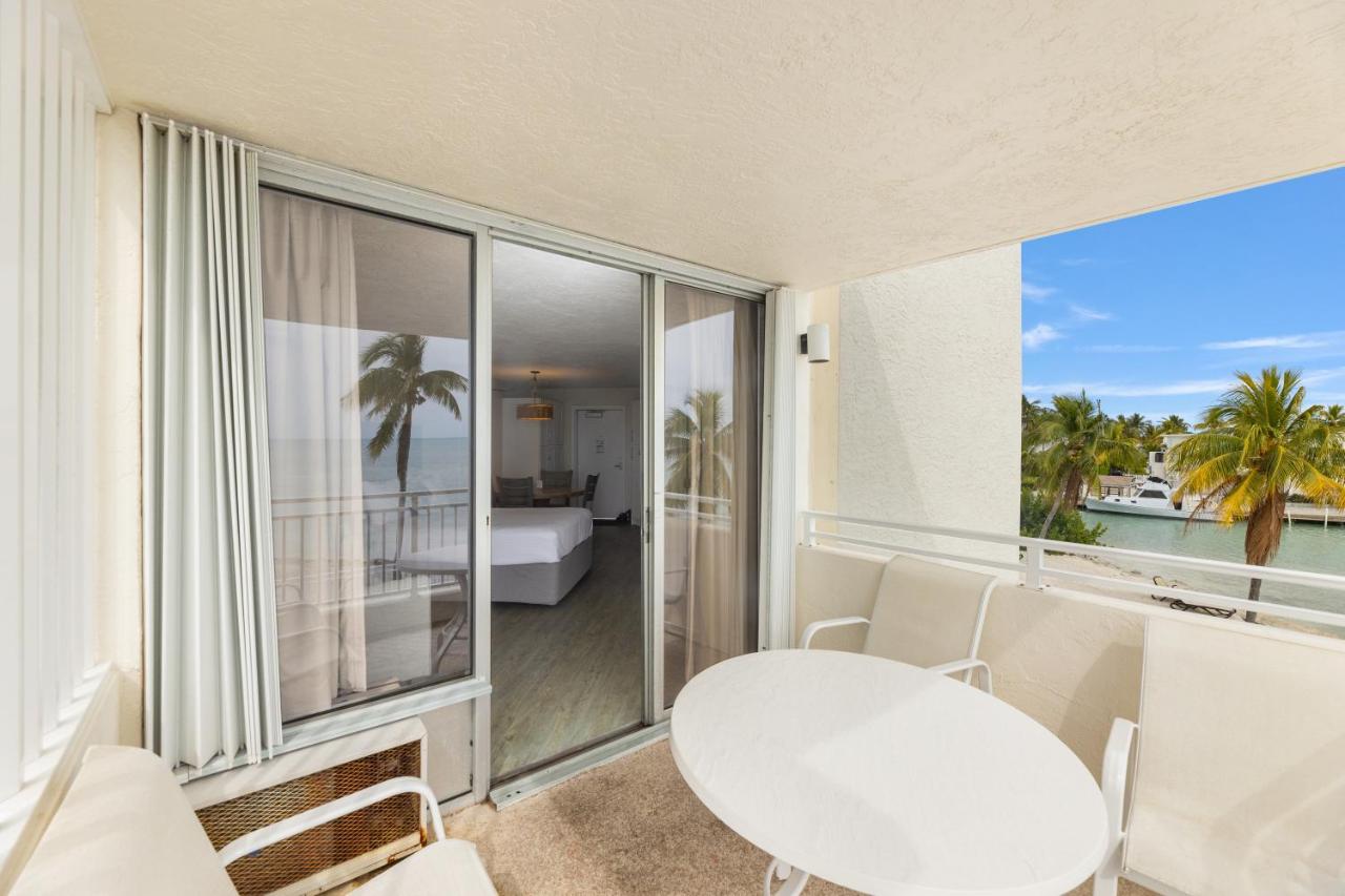 | Caloosa Cove Resort - With Full Kitchens