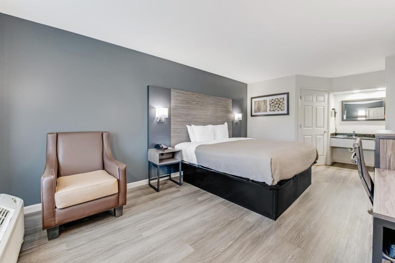 King Room - Non-Smoking at Quality Inn Laurinburg