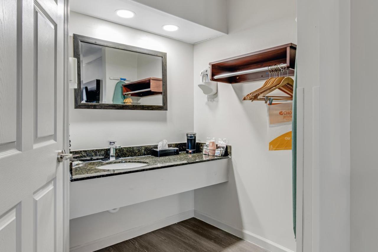 King Room - Non-Smoking at Quality Inn Laurinburg