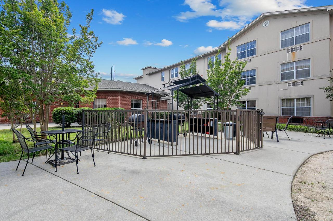| The Landmark Inn