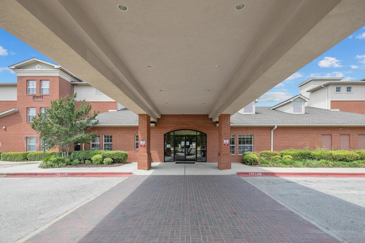 | The Landmark Inn