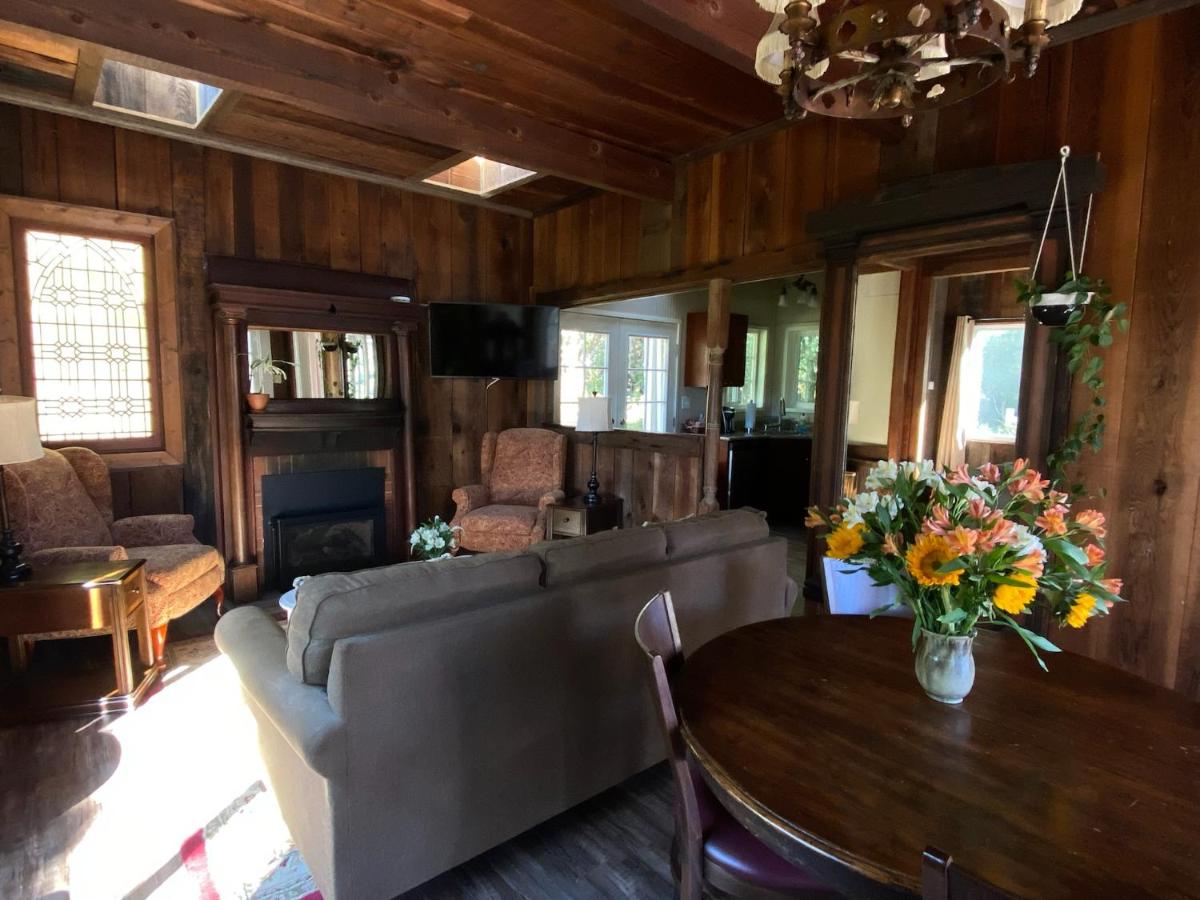Waterfall Cottage at Jenner Inn