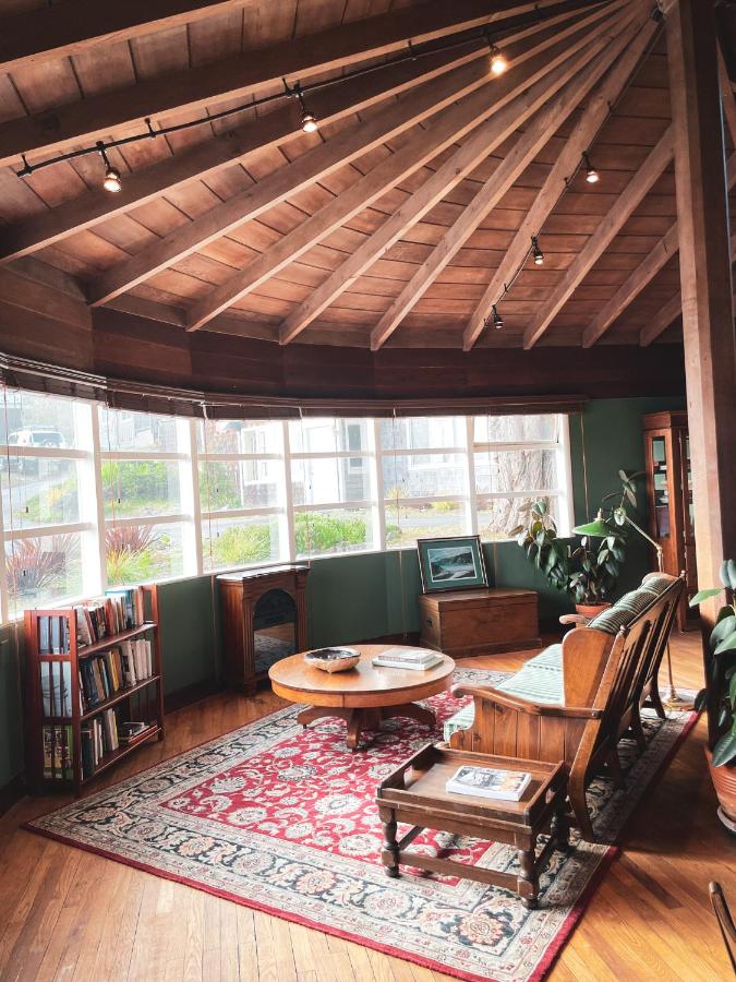 | Jenner Inn