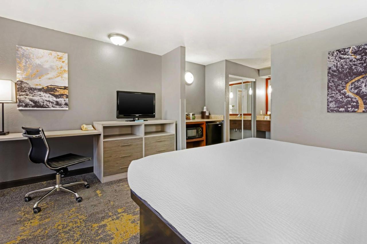  | Best Western Plus Weston Inn