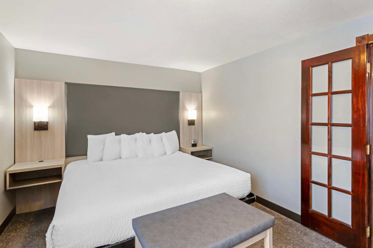  | Best Western Plus Weston Inn