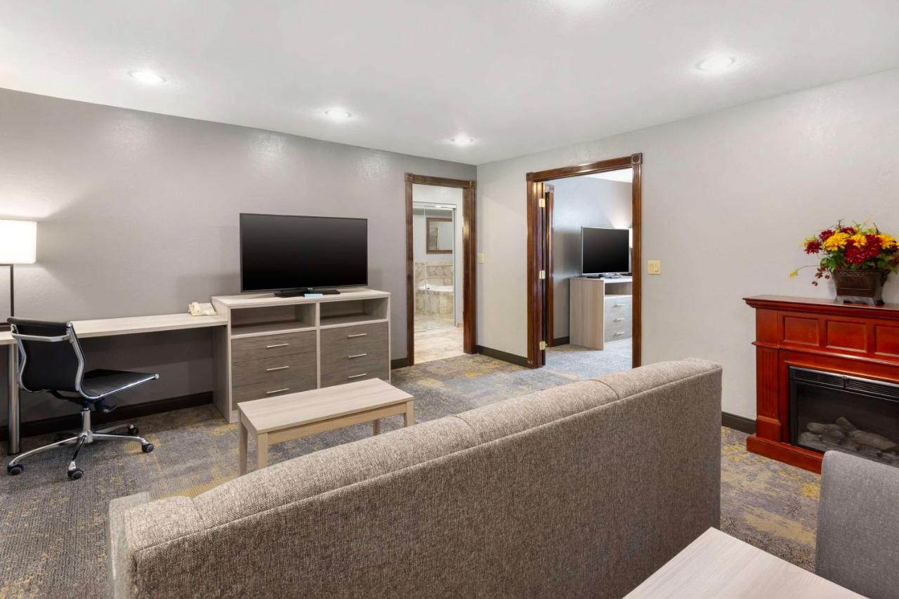  | Best Western Plus Weston Inn