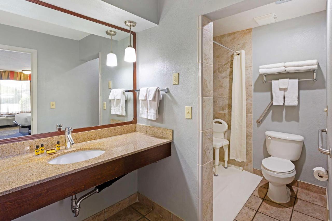 | Best Western Plus Weston Inn