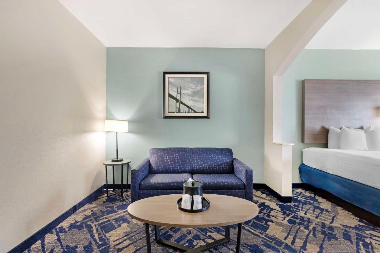 | Best Western Plus Savannah Airport Inn and Suites
