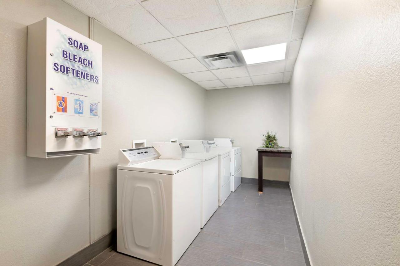 | Best Western Plus Savannah Airport Inn and Suites