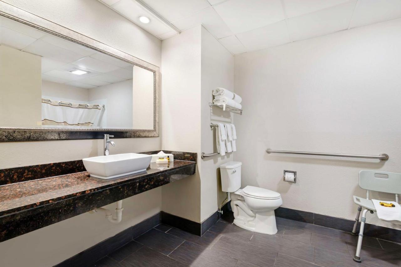 | Best Western Plus Savannah Airport Inn and Suites