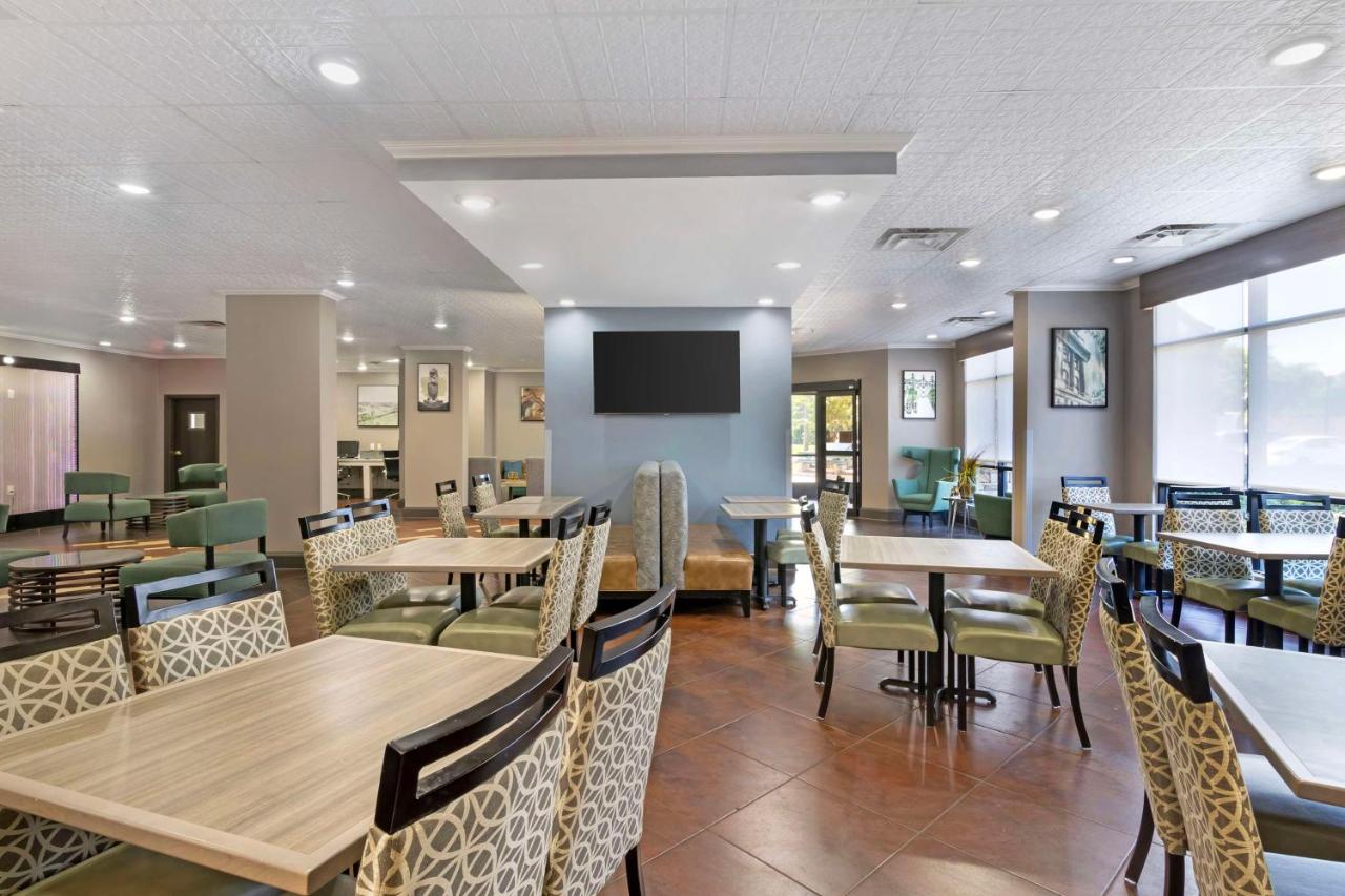 | Best Western Plus Savannah Airport Inn and Suites