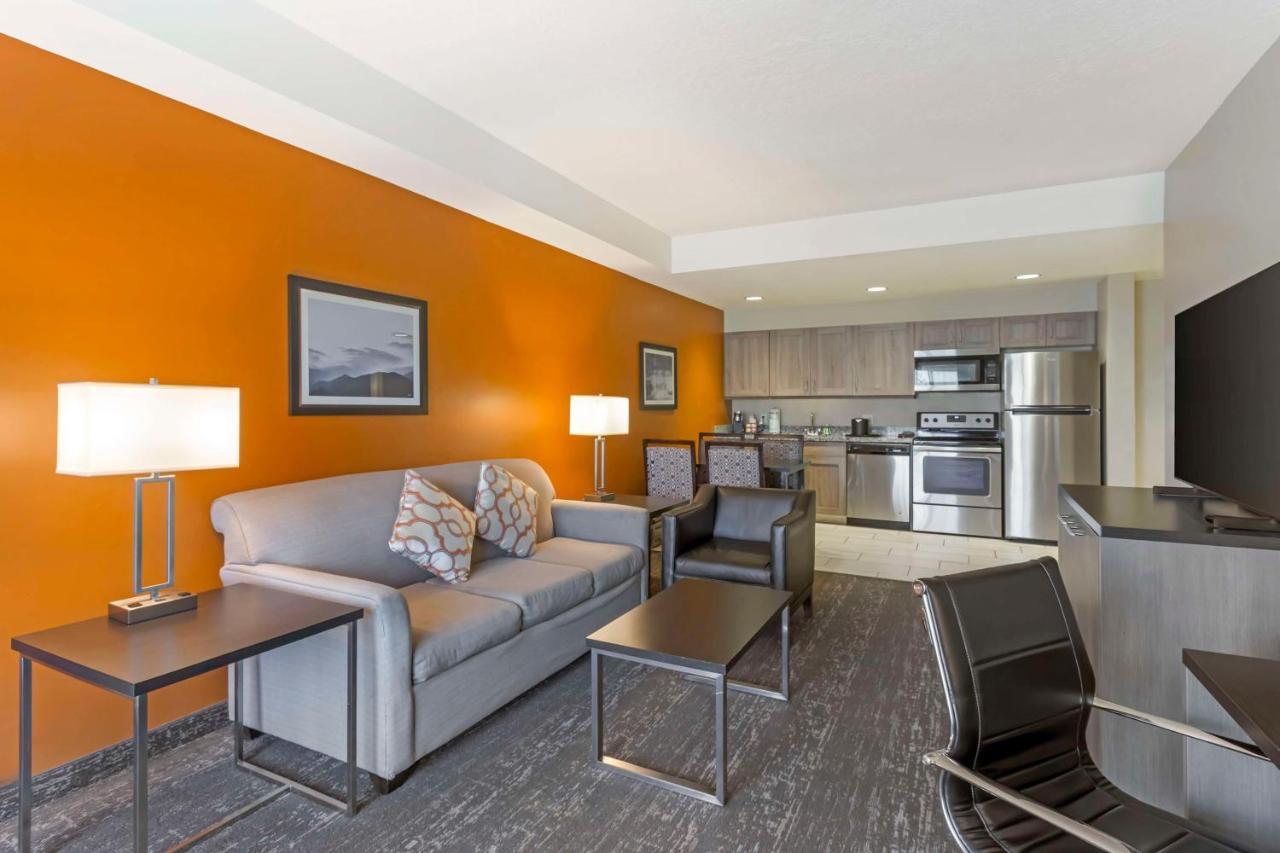 Junior Suite at Best Western Plus Heber Valley Hotel
