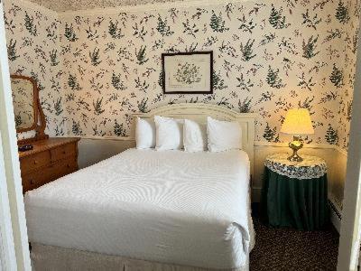 | Stafford's Bay View Inn