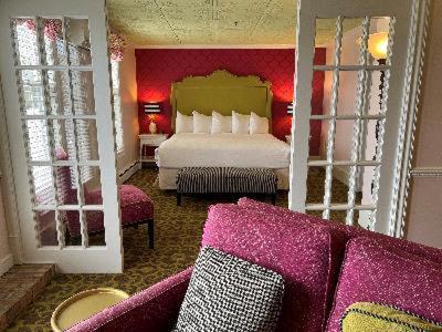 | Stafford's Bay View Inn