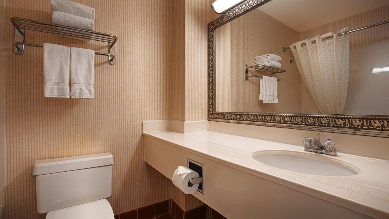 Deluxe Queen Room with Two Queen Beds - Non-Smoking at Best Western Plus Placerville Inn