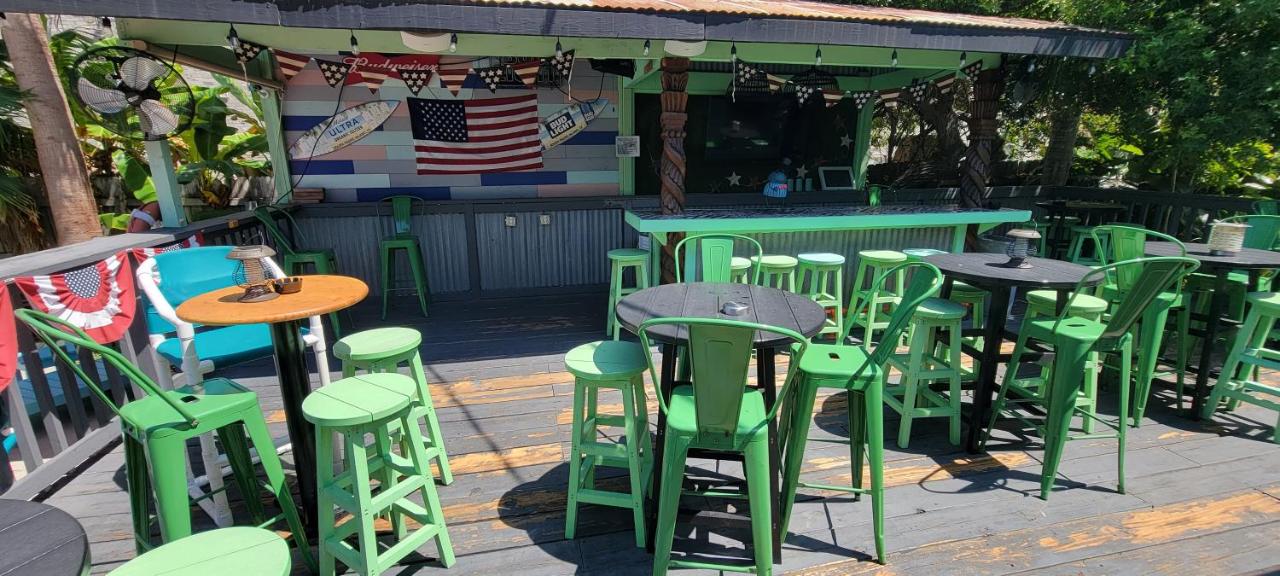 | Upper Deck Hotel and Bar - Adults Only