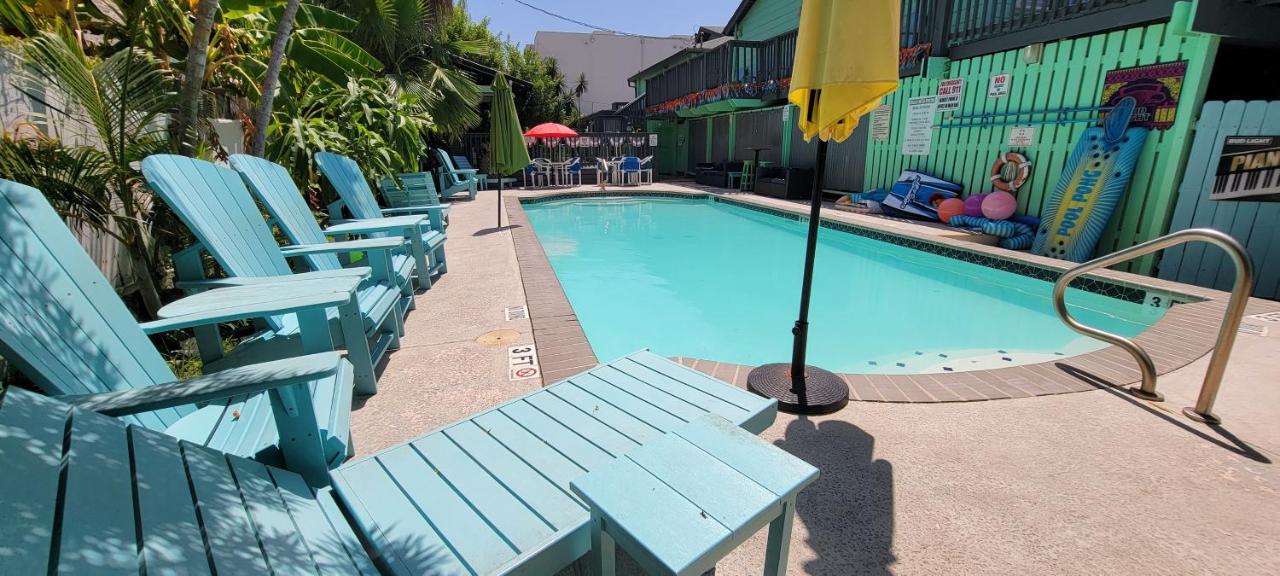 | Upper Deck Hotel and Bar - Adults Only