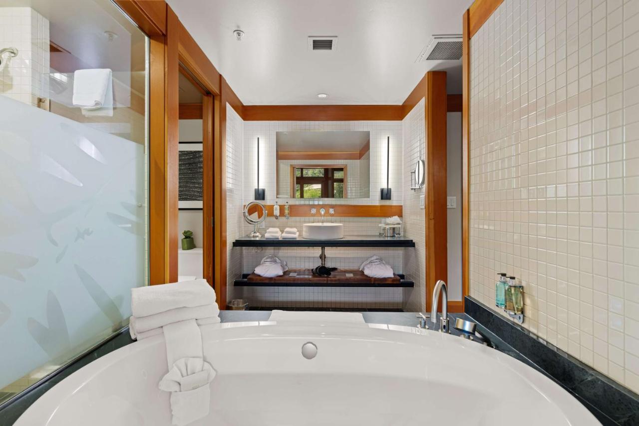 Deluxe Double Room at Willows Lodge
