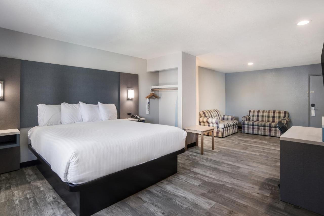 | SureStay Hotel by Best Western Ukiah