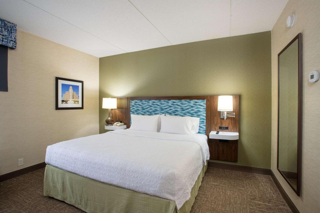 | Hampton Inn Buffalo-South/I-90