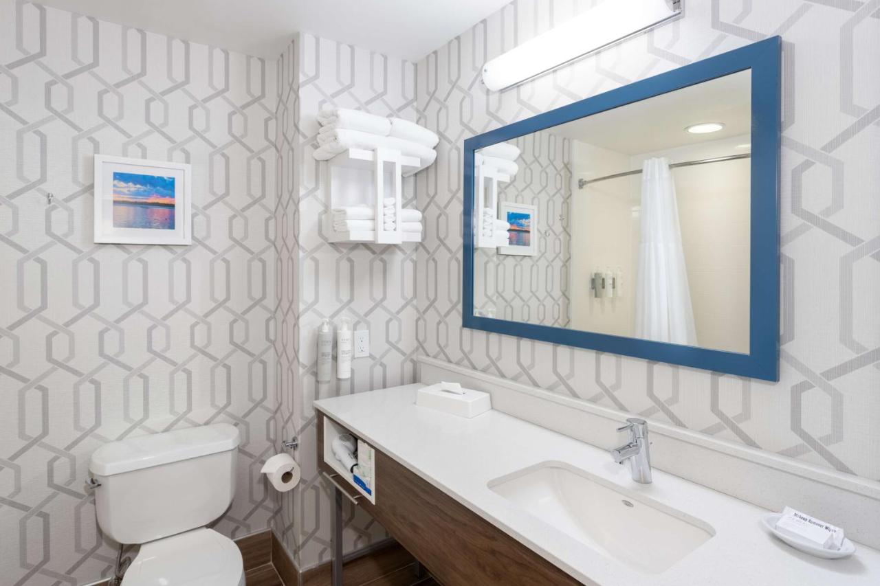 Queen Room with Two Queen Beds - Non-Smoking at Hampton Inn Buffalo South/I-90