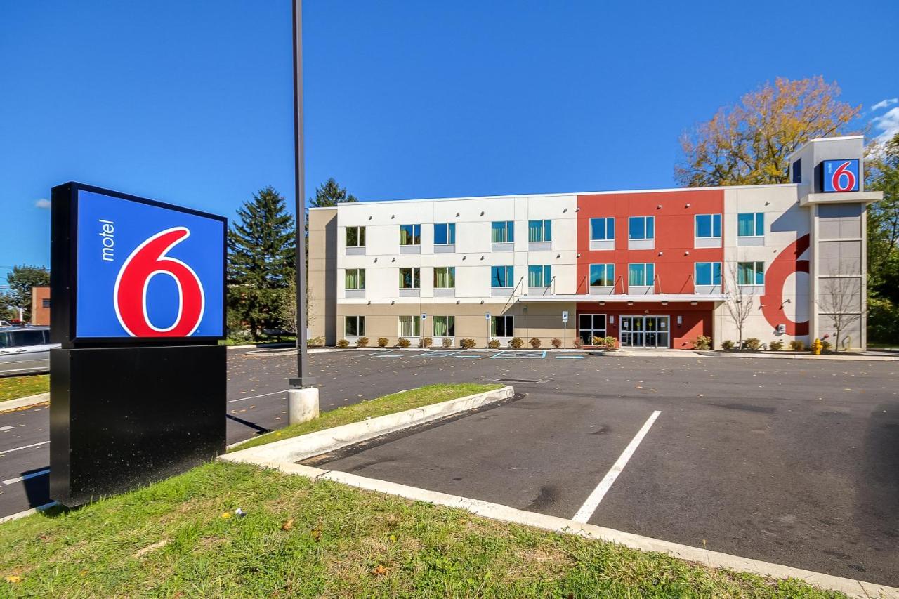 | Motel 6-Allentown, PA