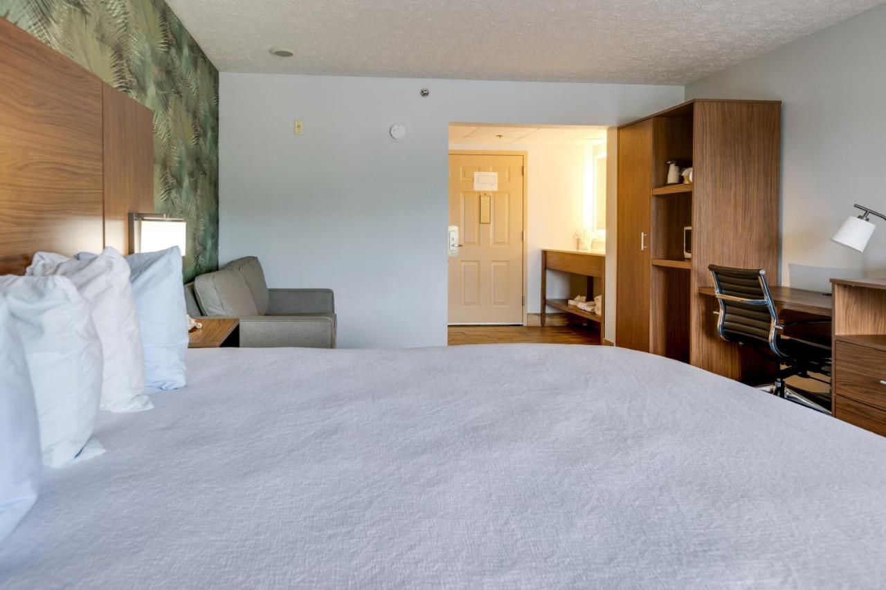 | Park Grove Inn