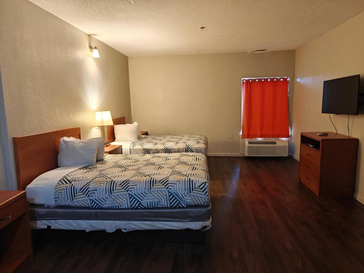 | Budgetel Inns & Suites - Atlanta Galleria Stadium
