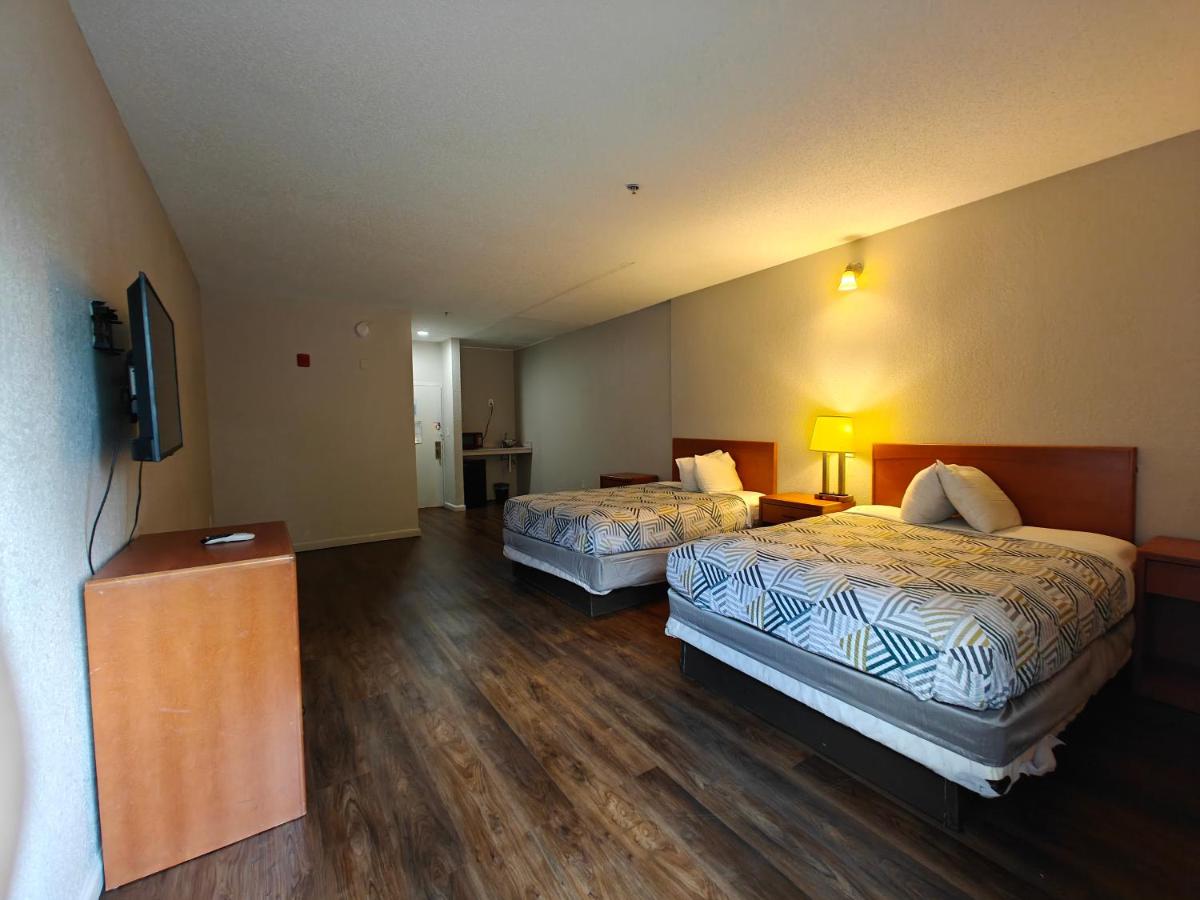 | Budgetel Inns & Suites - Atlanta Galleria Stadium