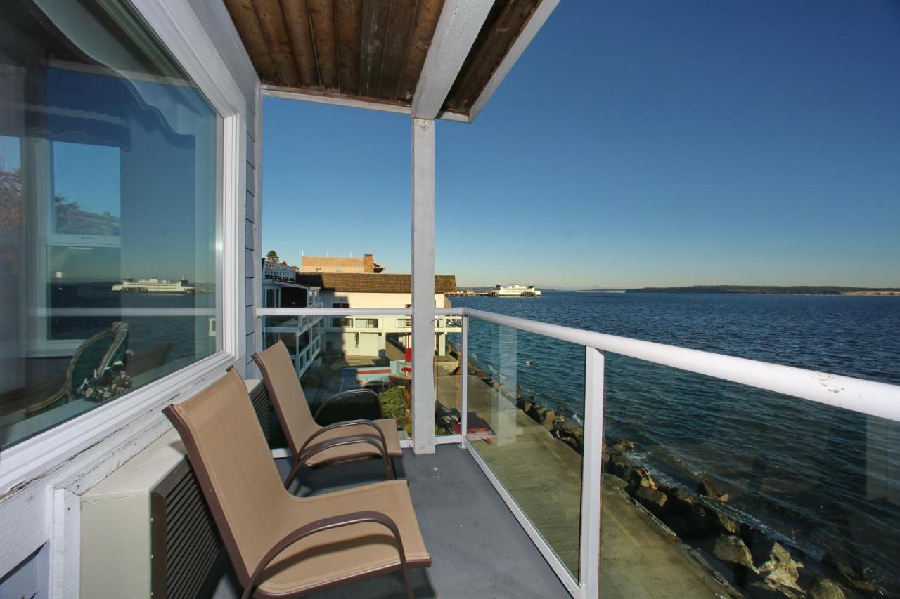 Premium King Room at Tides Inn & Suites
