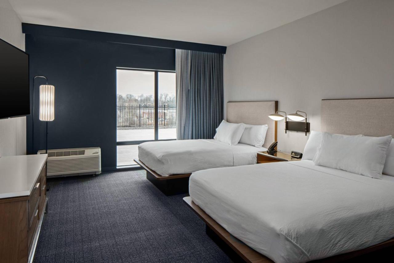 Queen Room with City View at Courtyard by Marriott Jefferson City