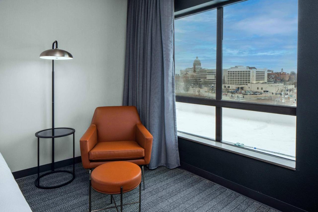 Queen Room with City View at Courtyard by Marriott Jefferson City