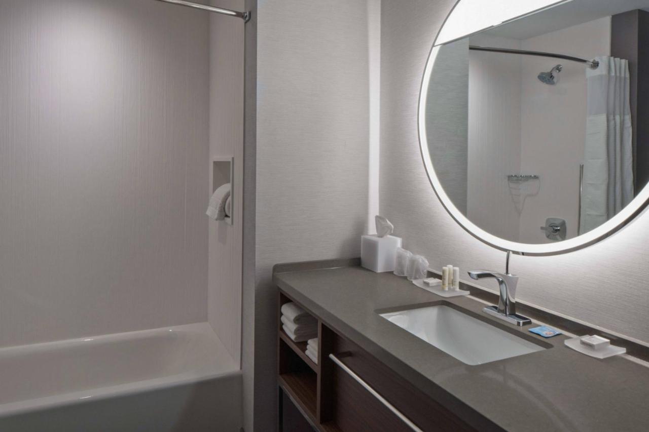 Queen Room with City View at Courtyard by Marriott Jefferson City