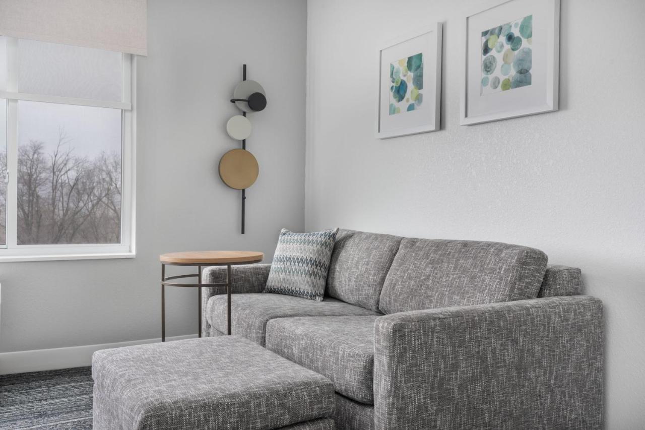 King Studio with Sofa Bed at Towneplace Suites By Marriott New Philadelphia