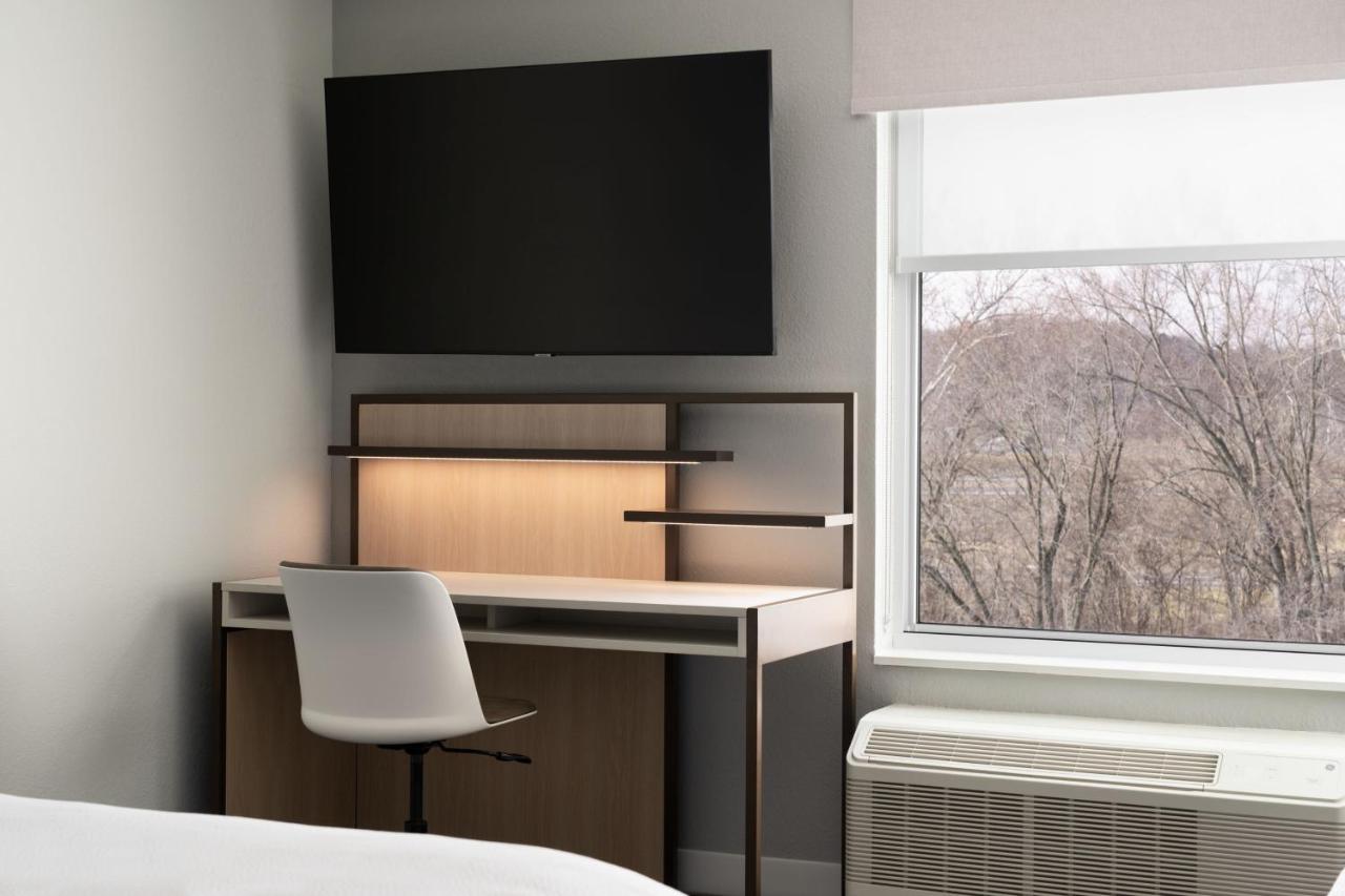 King Studio with Sofa Bed at Towneplace Suites By Marriott New Philadelphia