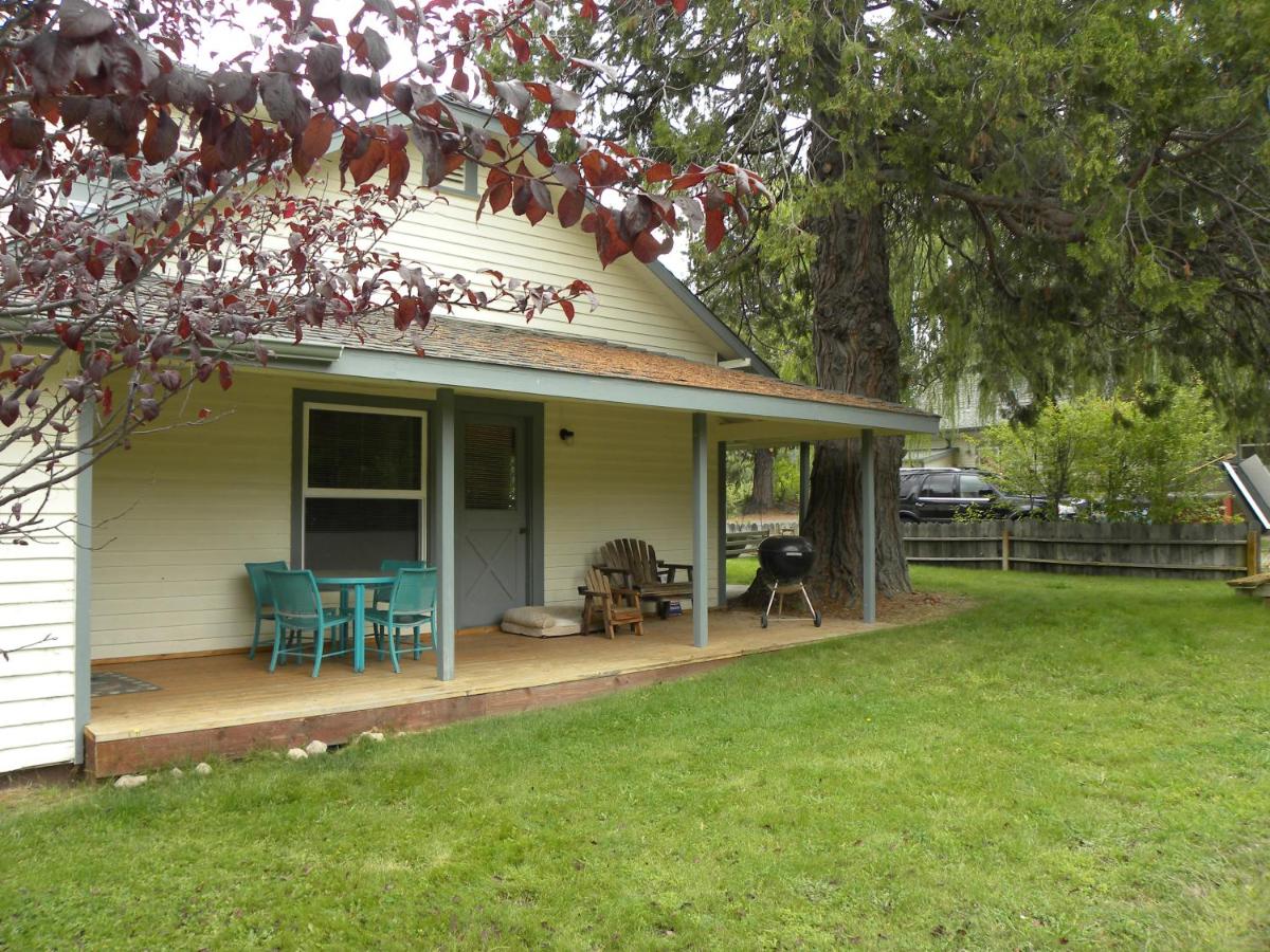  | Mount Shasta Ranch Bed and Breakfast
