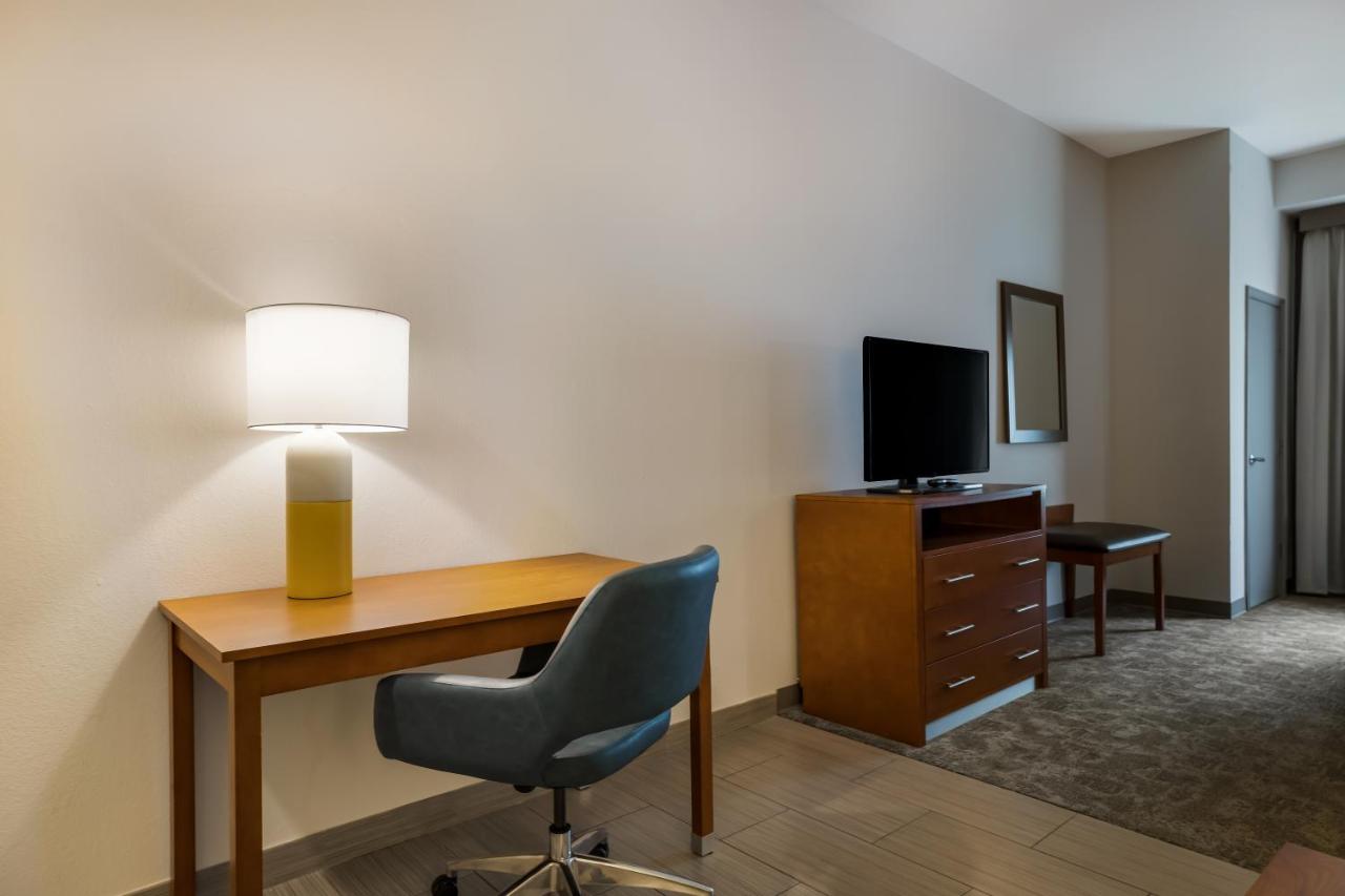 King Suite at Comfort Suites Denham Springs
