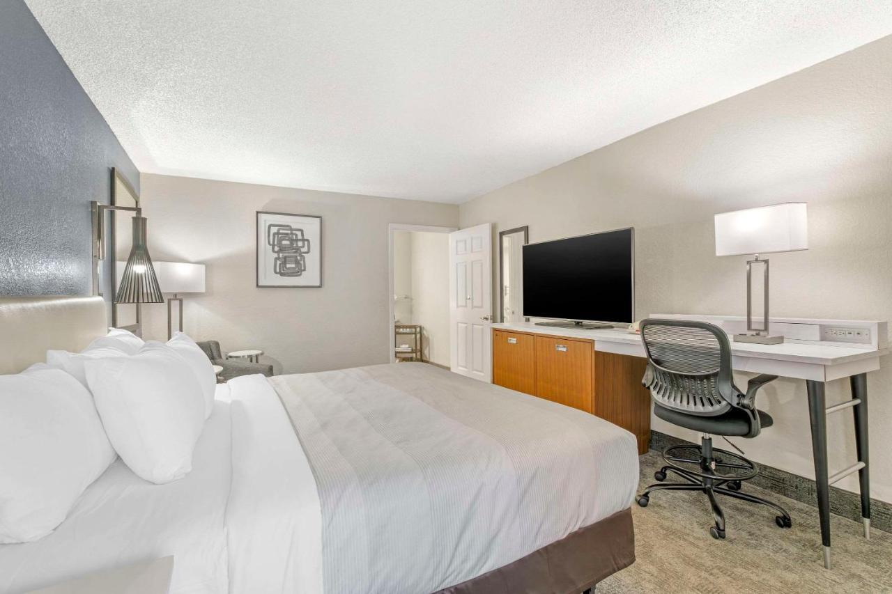 King Room - Accessible/Non-Smoking at Quality Inn Daytona Speedway I-95