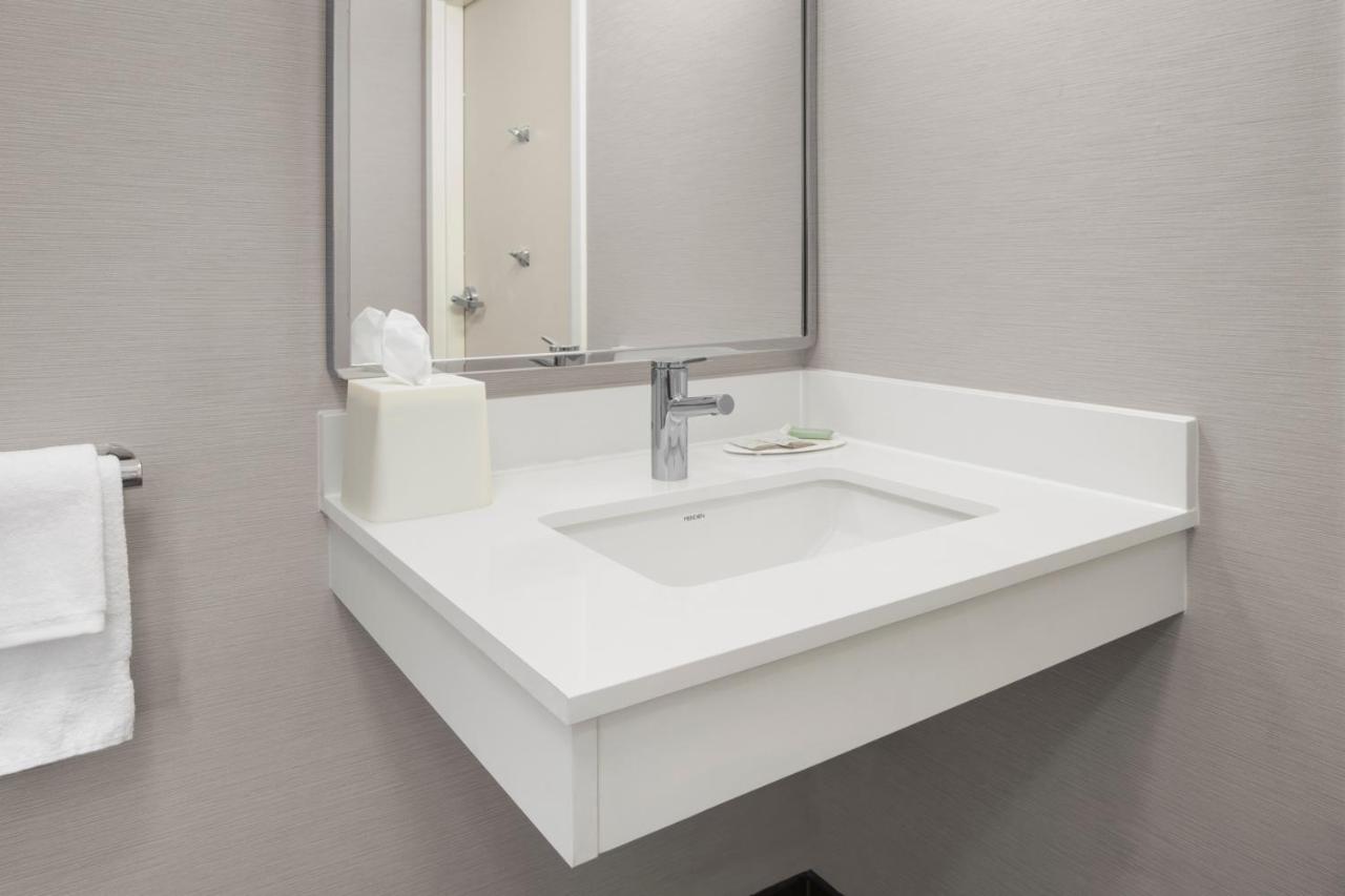 | Courtyard by Marriott Little Rock West