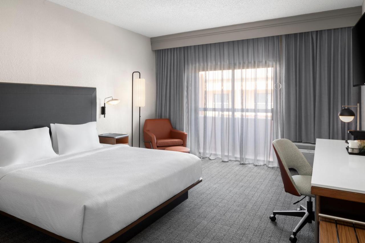 | Courtyard by Marriott Little Rock West
