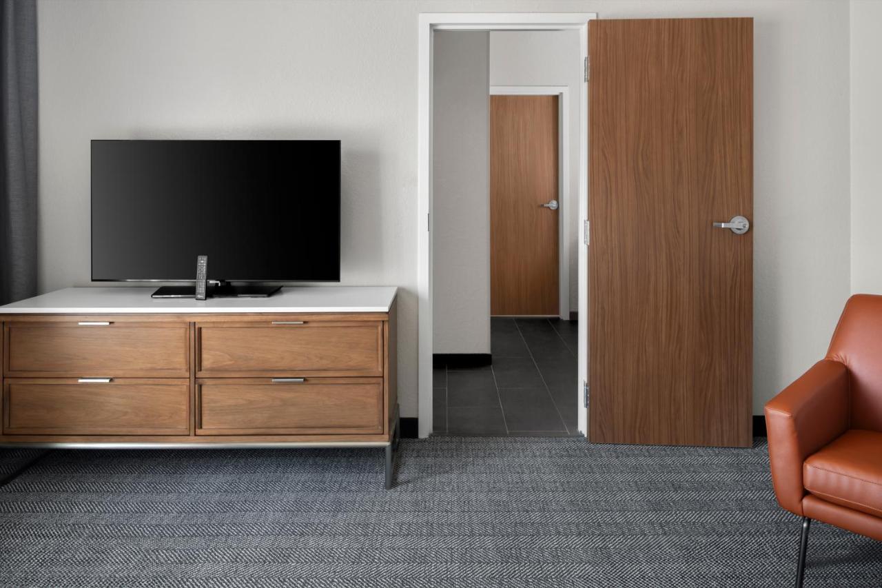 | Courtyard by Marriott Little Rock West