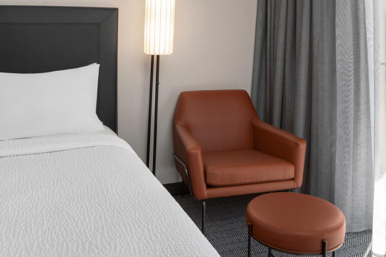 | Courtyard by Marriott Little Rock West