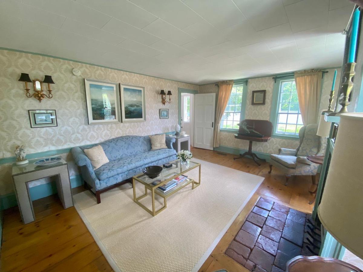 | Holiday Guest House Bed & Breakfast