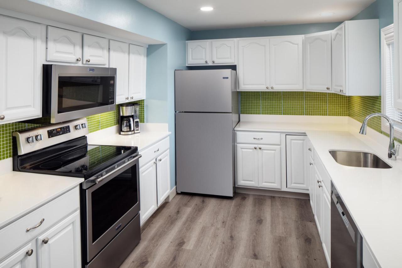 | Surfside Hotel and Suites
