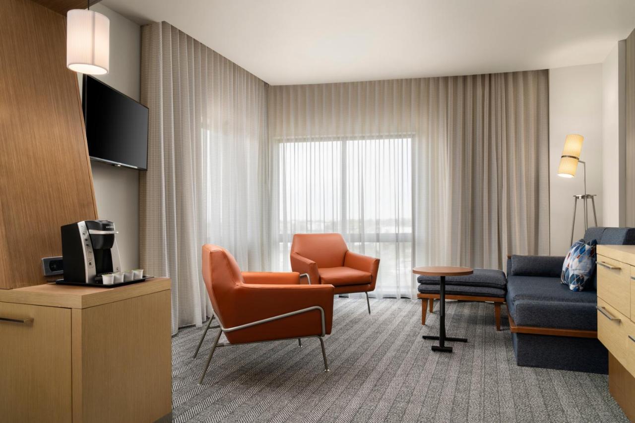 | Courtyard by Marriott Denver North/Westminster