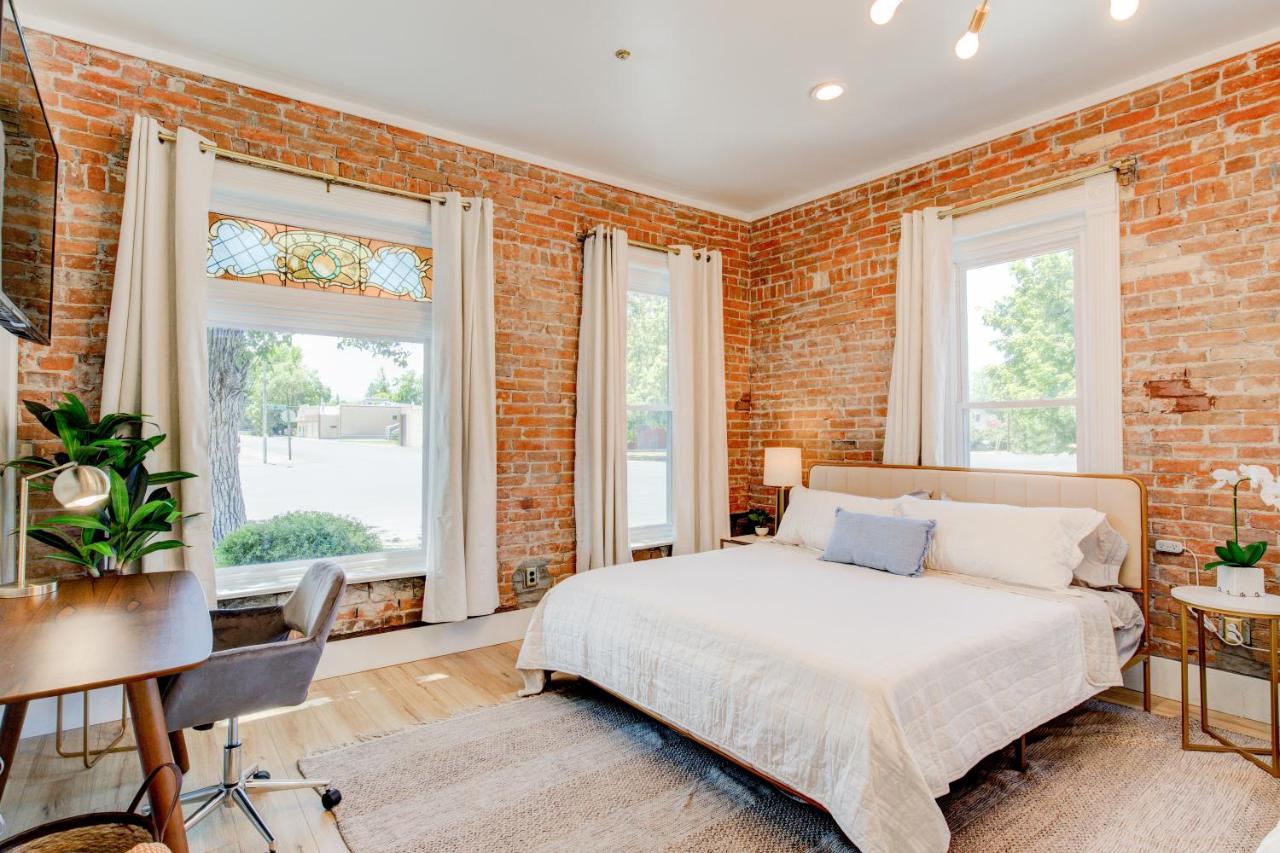 | Suite 7 Historic Art City Inn