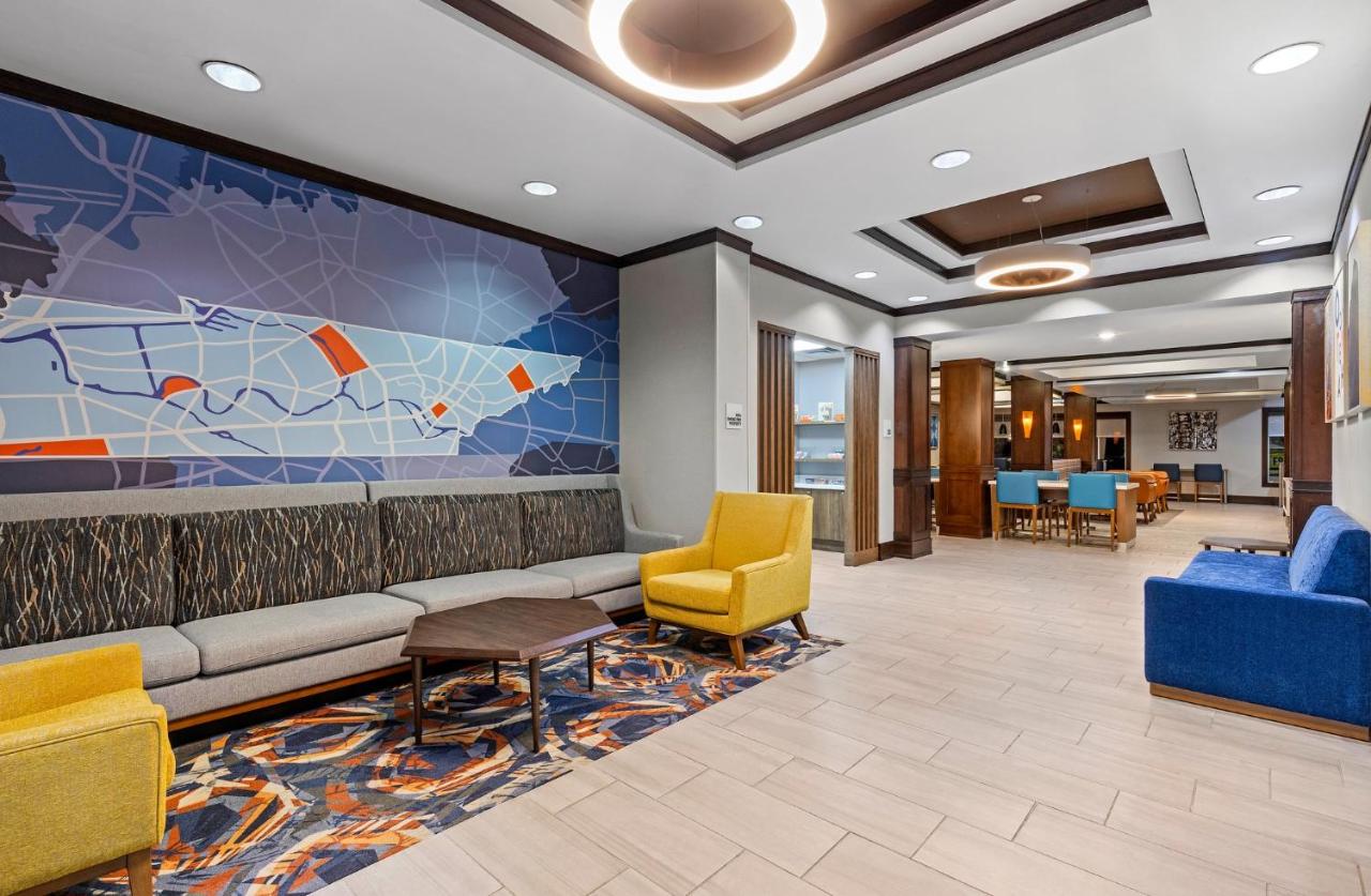 | Holiday Inn Express Hotel Ooltewah Springs-Chattanooga, an IHG Hotel