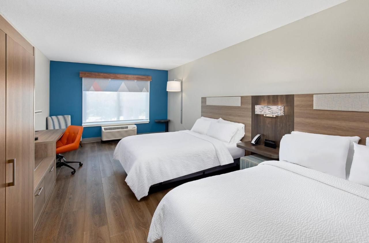 | Holiday Inn Express Hotel Ooltewah Springs-Chattanooga, an IHG Hotel