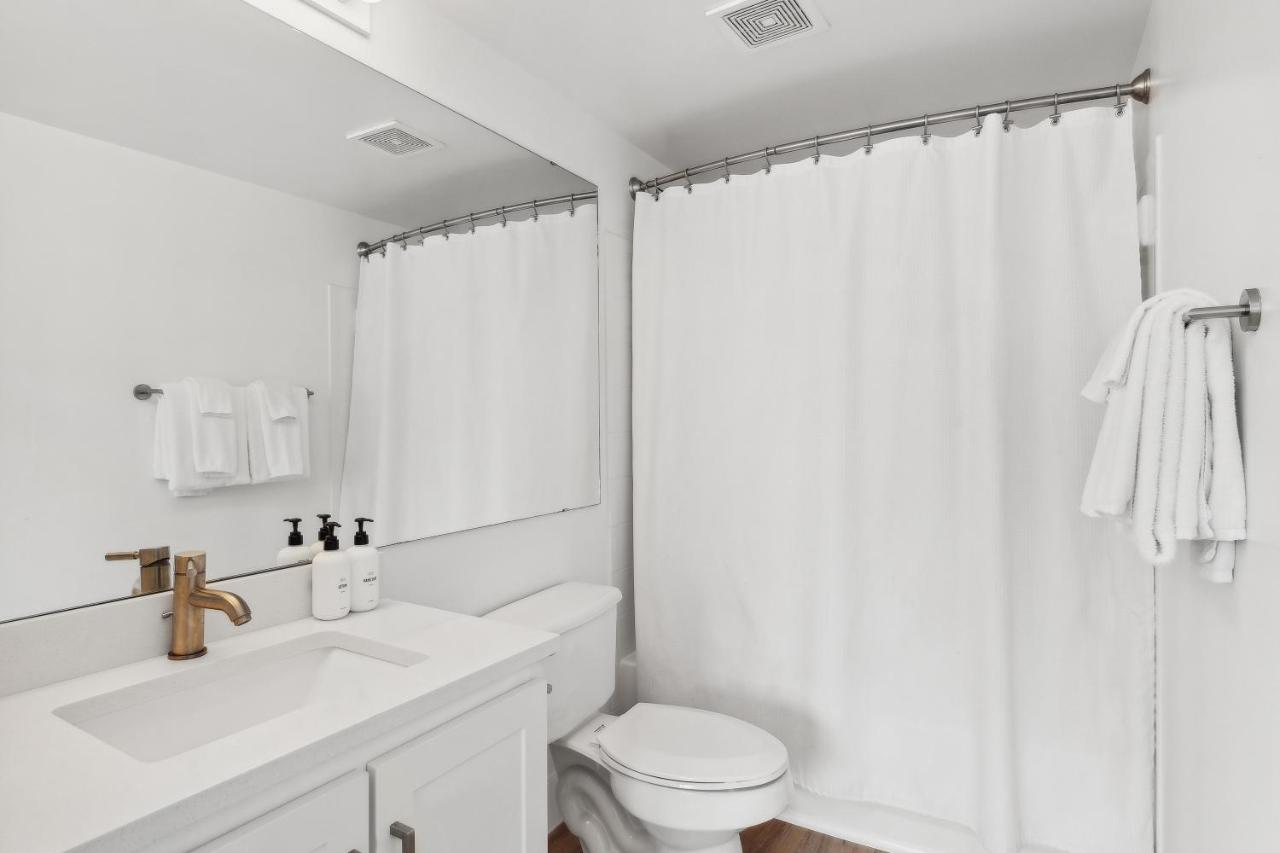 Two-Bedroom Apartment (Self Check-in with Virtual Front Desk) at Kasa Delray Beach South Florida
