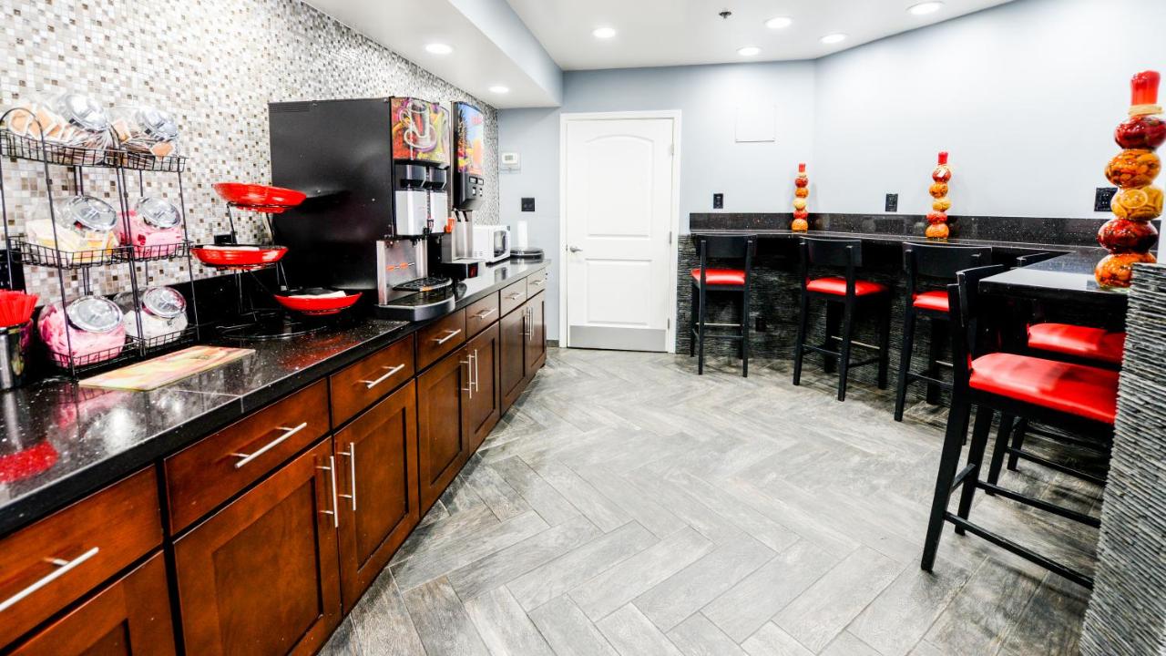 | Hollywood Inn Express LAX